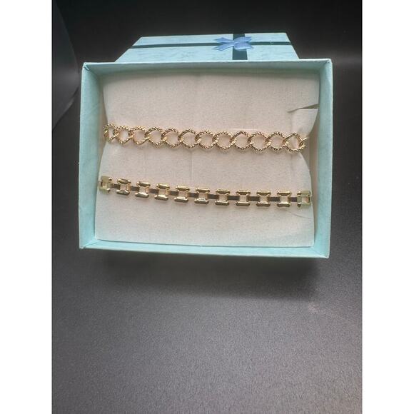 NWOT Fashion Gold Bracelet Set - Picture 1 of 3